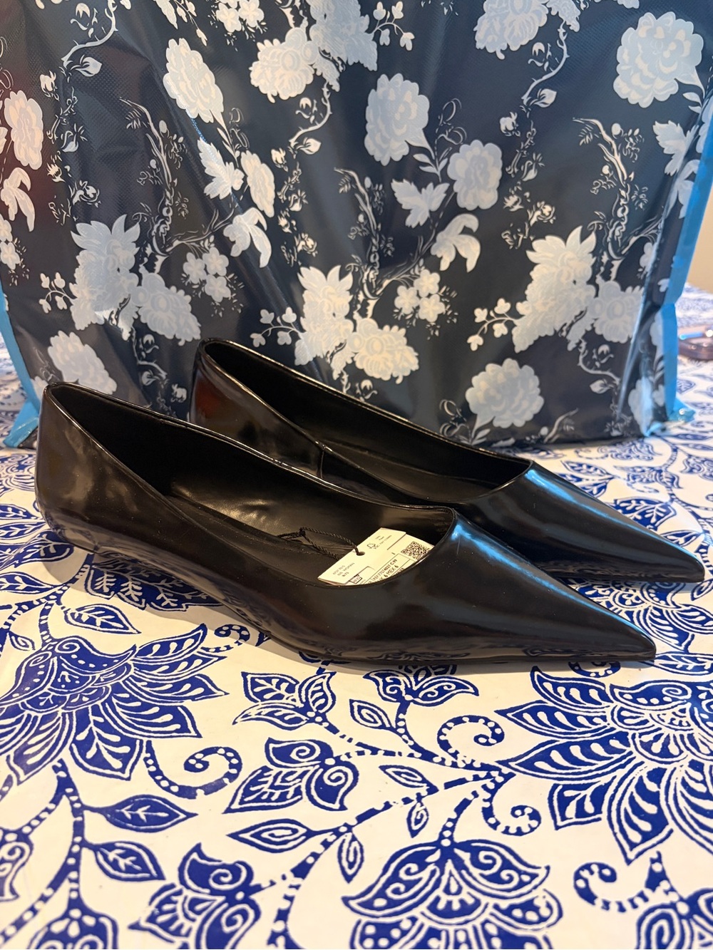 NWT MANGO Classic Black Pointed-Toe Women's Size 8.5/39 Kitten heels
